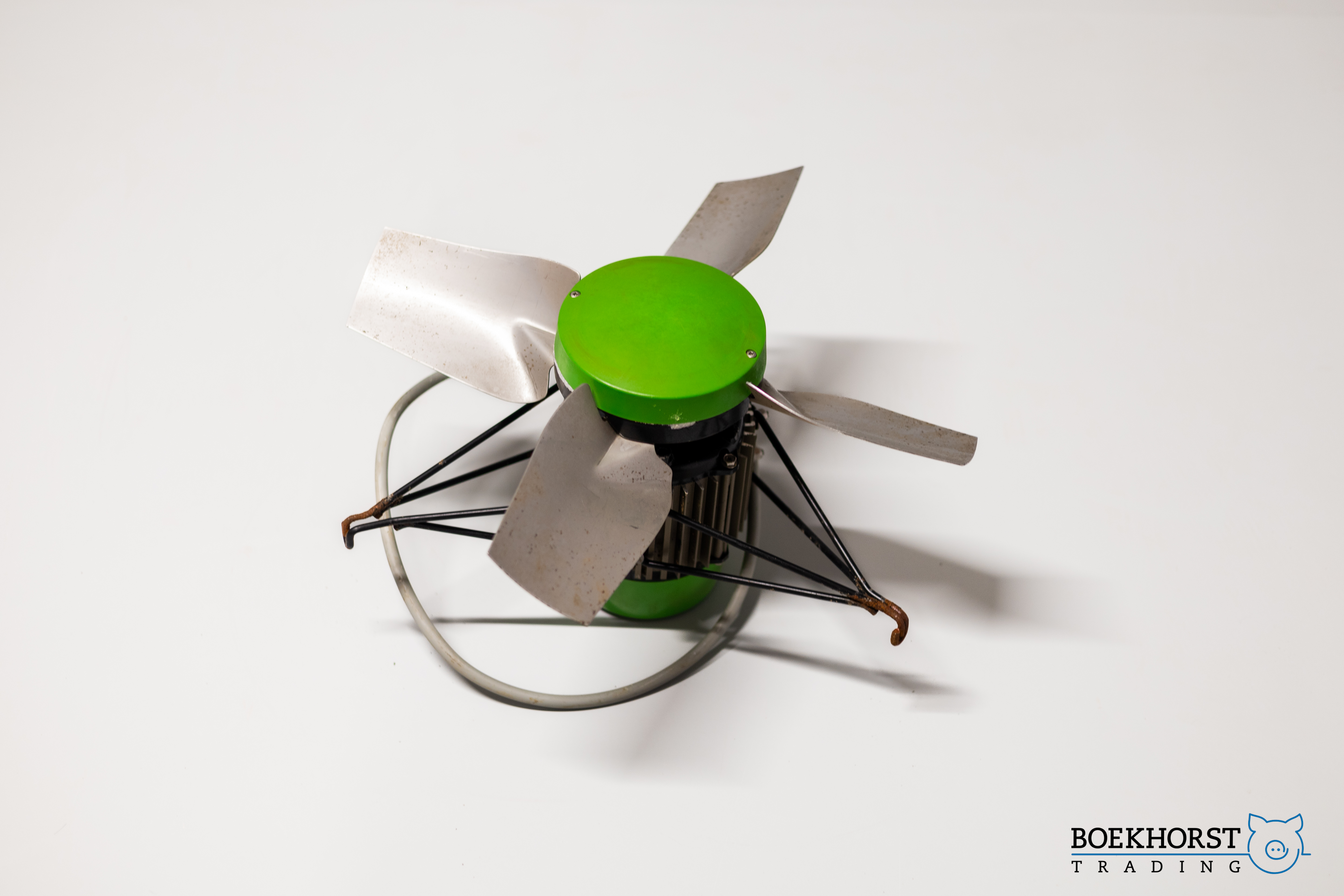 Emi ventilator 