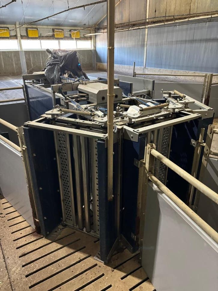 Nedap weighing stations for meat pigs [105]
