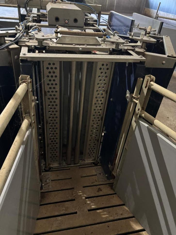 Nedap weighing stations for meat pigs [105]